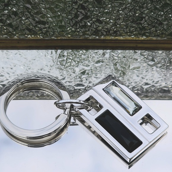 Swarovski Silver-tone Geometric Black crystal key chain 12 - Picture 3 of 4
